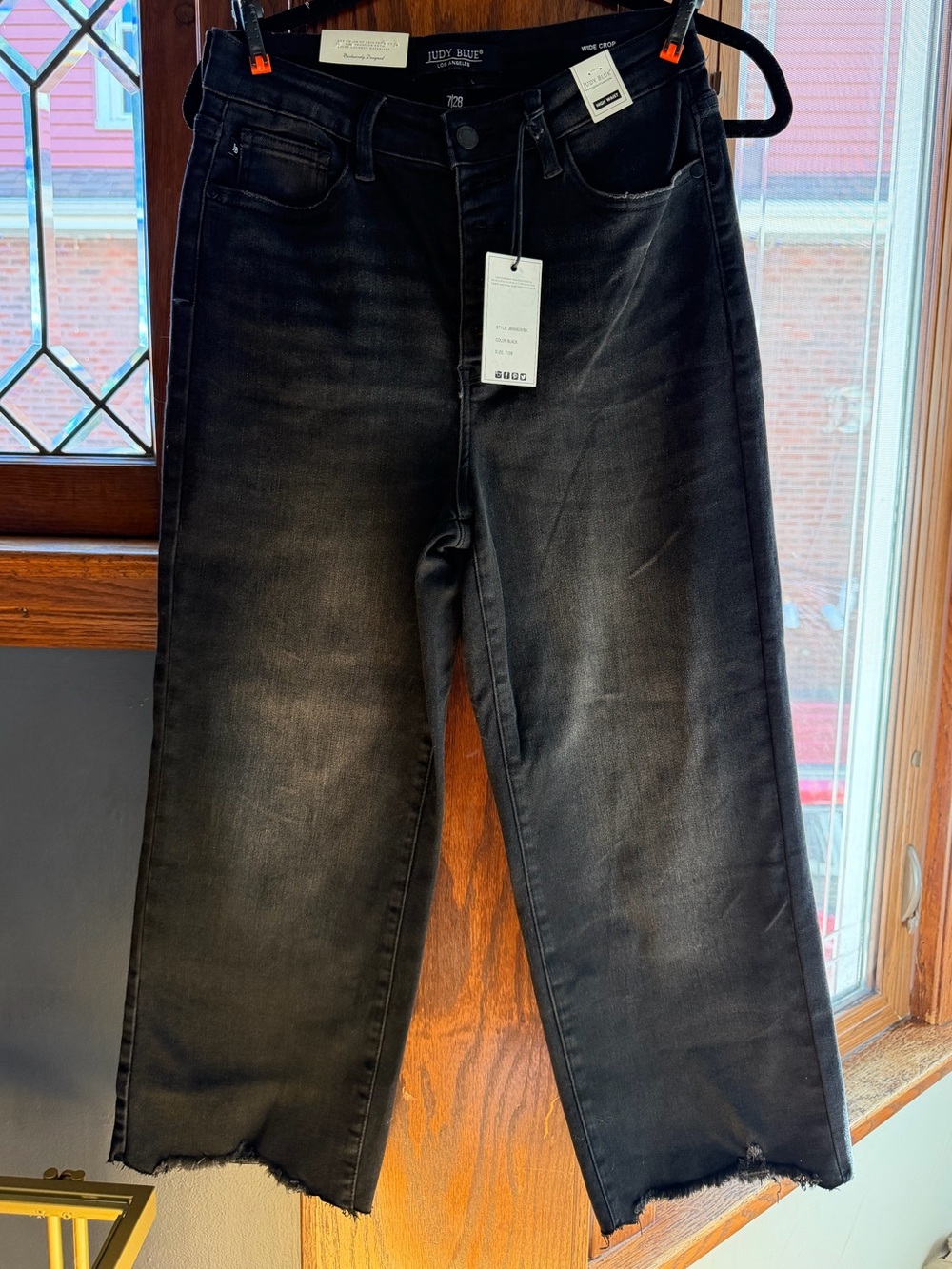 Judy Blue High Waist Wide Crop Jeans Black Size 7/28 NWT
